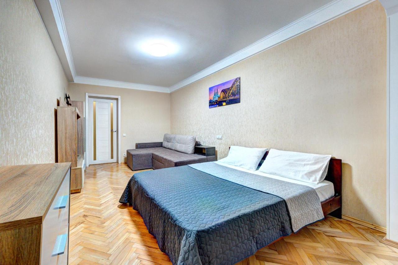 Apartments Near Ocean Plaza Druzhby Narodov Boulevard 8A Kiew Exterior foto