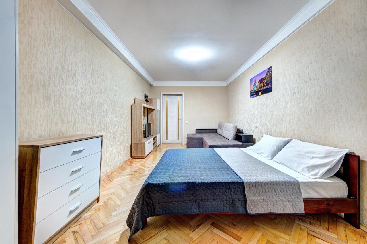 Apartments Near Ocean Plaza Druzhby Narodov Boulevard 8A Kiew Exterior foto