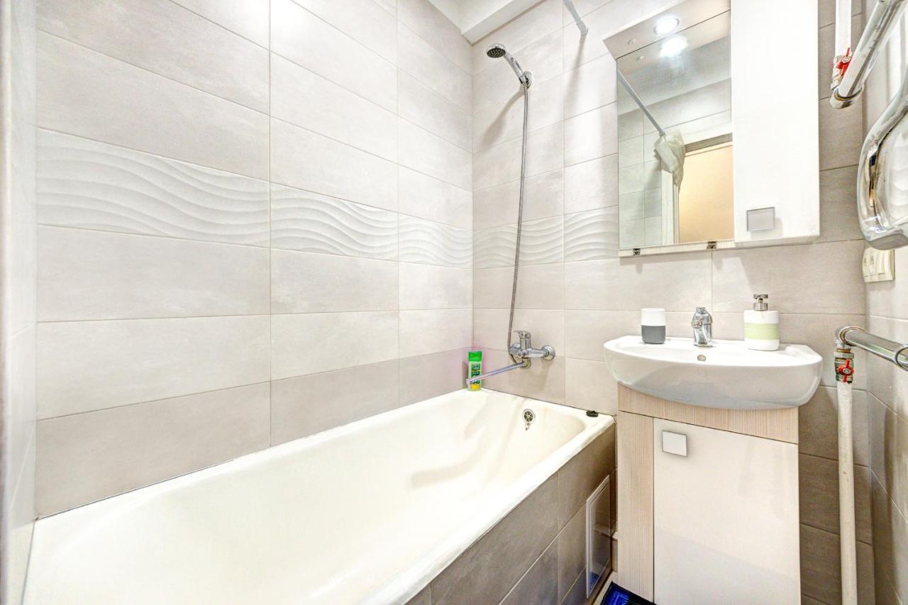 Apartments Near Ocean Plaza Druzhby Narodov Boulevard 8A Kiew Exterior foto